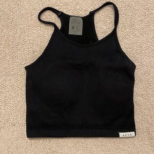 Acta crop top